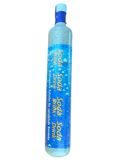 Sodastream mit Flasche und CO2-Flasche